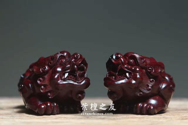 小叶紫檀精品欣赏：貔貅 招财避邪的一对瑞兽-2