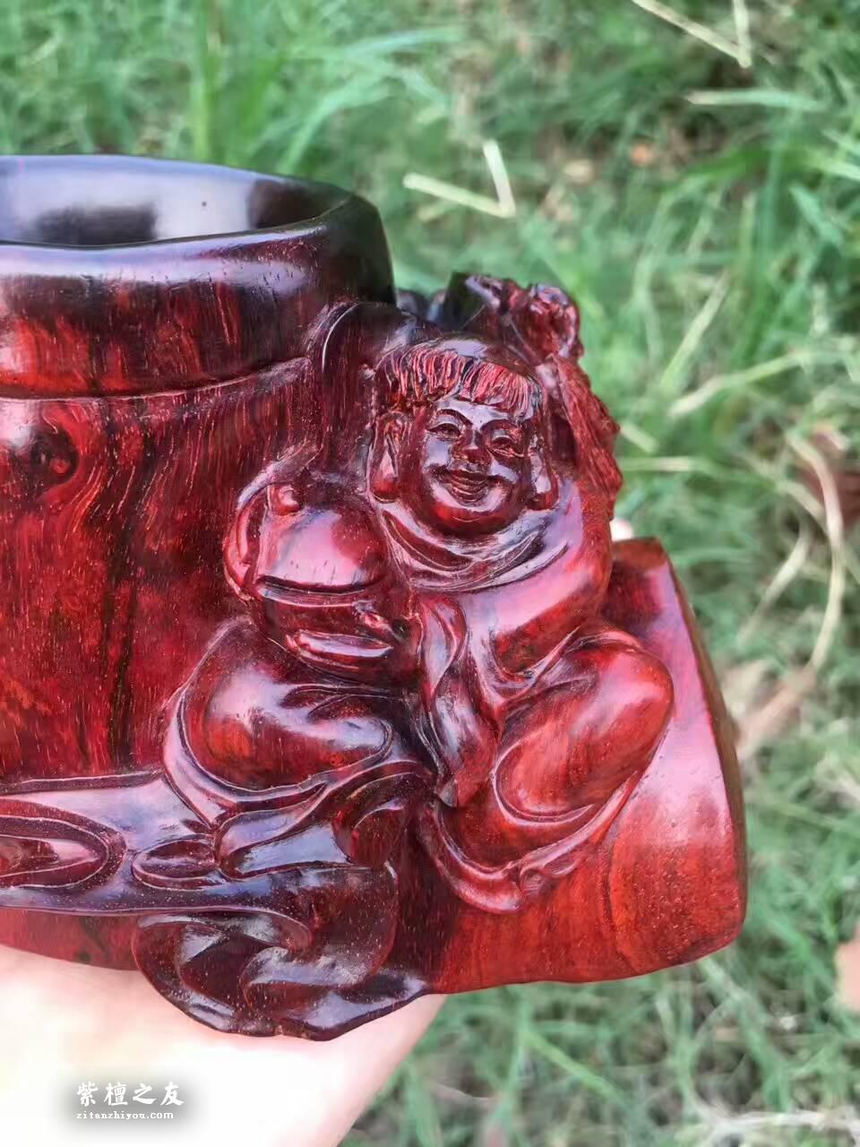 小叶紫檀送福童子笔筒 纯手工随型雕刻造型独特-2