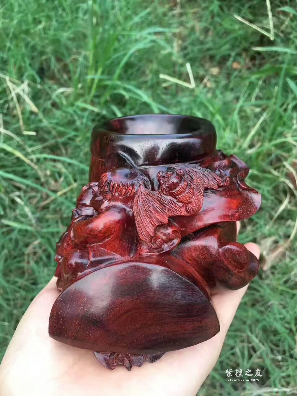 小叶紫檀送福童子笔筒 纯手工随型雕刻造型独特-3