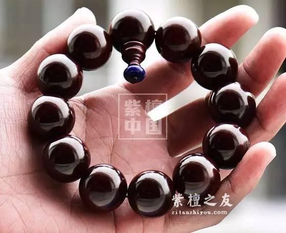 盘玩包浆后的小叶紫檀手串欣赏 真的很漂亮-4