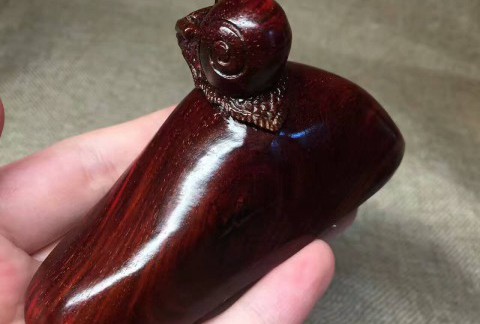 小叶紫檀手把件《蜗牛》小巧可爱颜色漂亮易把玩