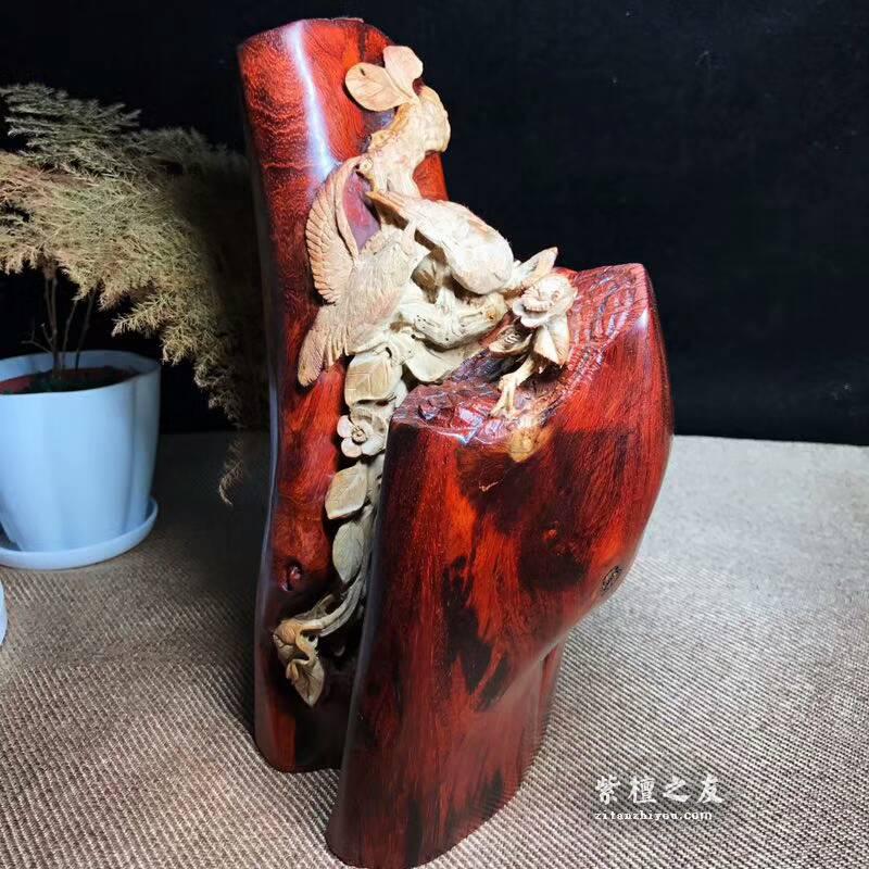 小叶紫檀工艺品 利用白皮巧雕花鸟栩栩如生-9