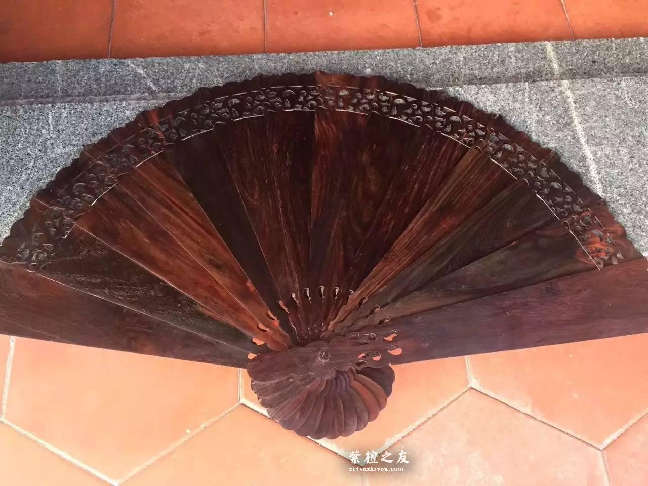 红木摆扇精品欣赏 静心打磨雕刻古典厚重-2