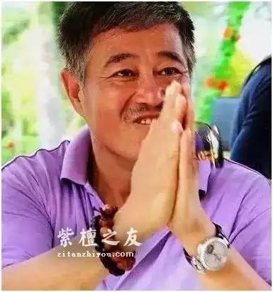 赵本山戴小叶紫檀木手串是因为五行缺木？-2