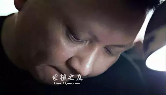 一人一刀，书写紫檀雕刻之美！-3