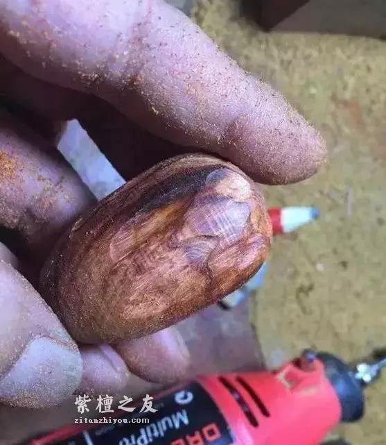 淘气玩家用紫檀边角料做成大枣送吃货朋友，差点儿崩掉牙！-3