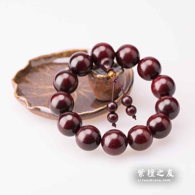 不同的盘玩方式盘出来的小叶紫檀效果不同-4