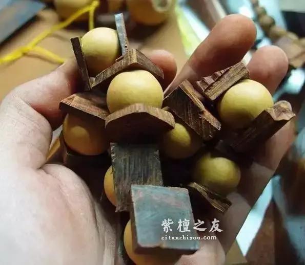 小葫芦加紫檀边角料，竟然能做出这么好看的手串-8
