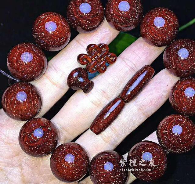 为什么我的小叶紫檀手串会变得乌突突的？-4