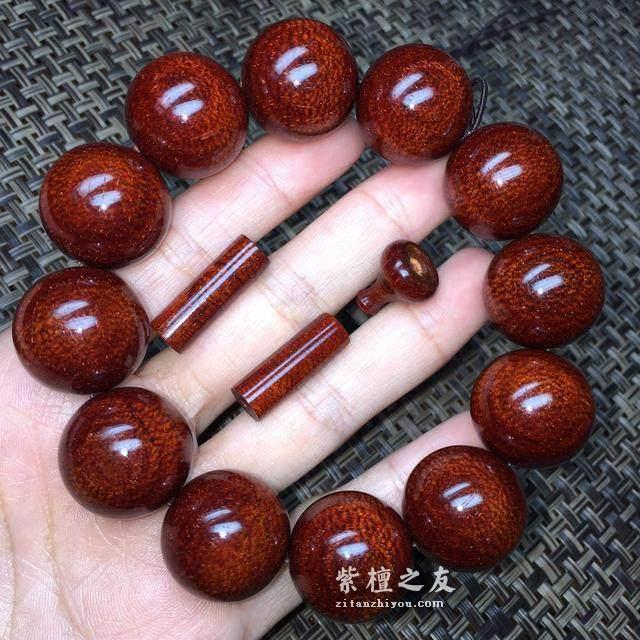 龙鳞纹小叶紫檀是怎么样的？-1