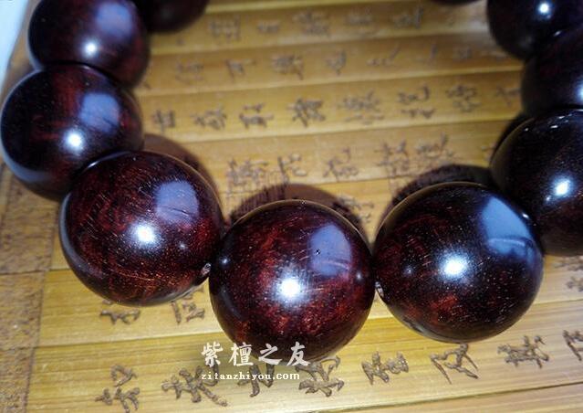血檀相比小叶紫檀缺了些什么？-7