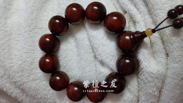 教你应对盘玩保养小叶紫檀时，遇到的最常见问题！-3