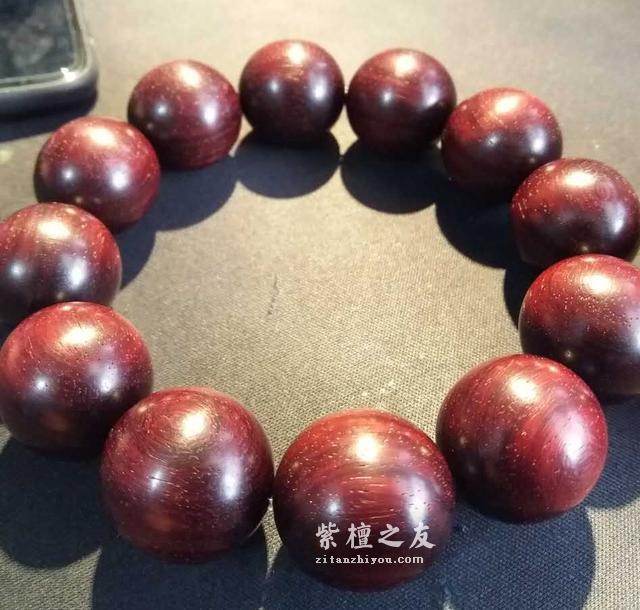 到底应该如何判断小叶紫檀的品质？-2
