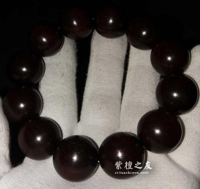 到底应该如何判断小叶紫檀的品质？-3