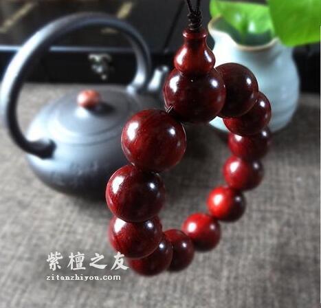 小叶紫檀手串盘玩保养“四步骤”-3