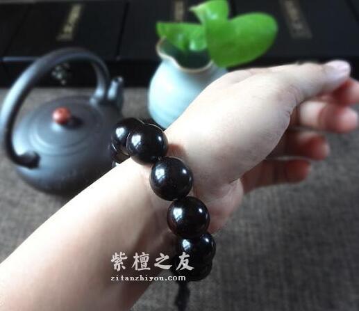 小叶紫檀手串盘玩保养“四步骤”-5