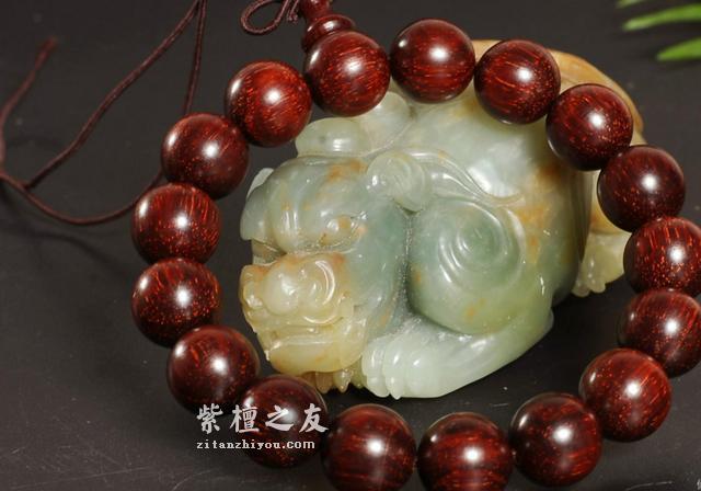 小叶紫檀手串不适合哪些人佩戴？-3