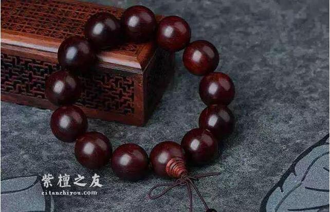 小叶紫檀怎么玩？谨记这9大盘玩注意事项！-2