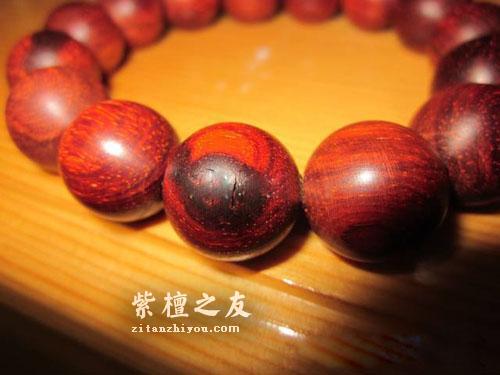 盘玩小叶紫檀的三大注意事项，一不小心就会毁了你的手串！-4