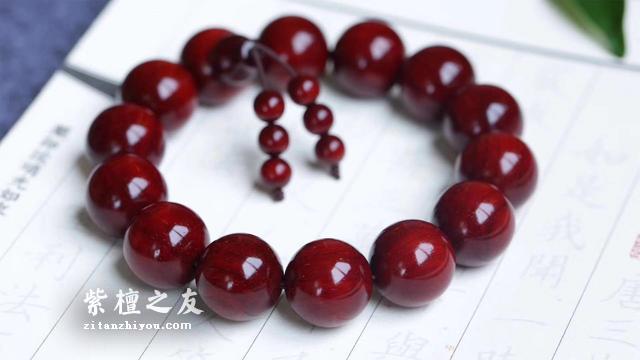 小叶紫檀手串夏天不能玩？学会这招你就能！-4